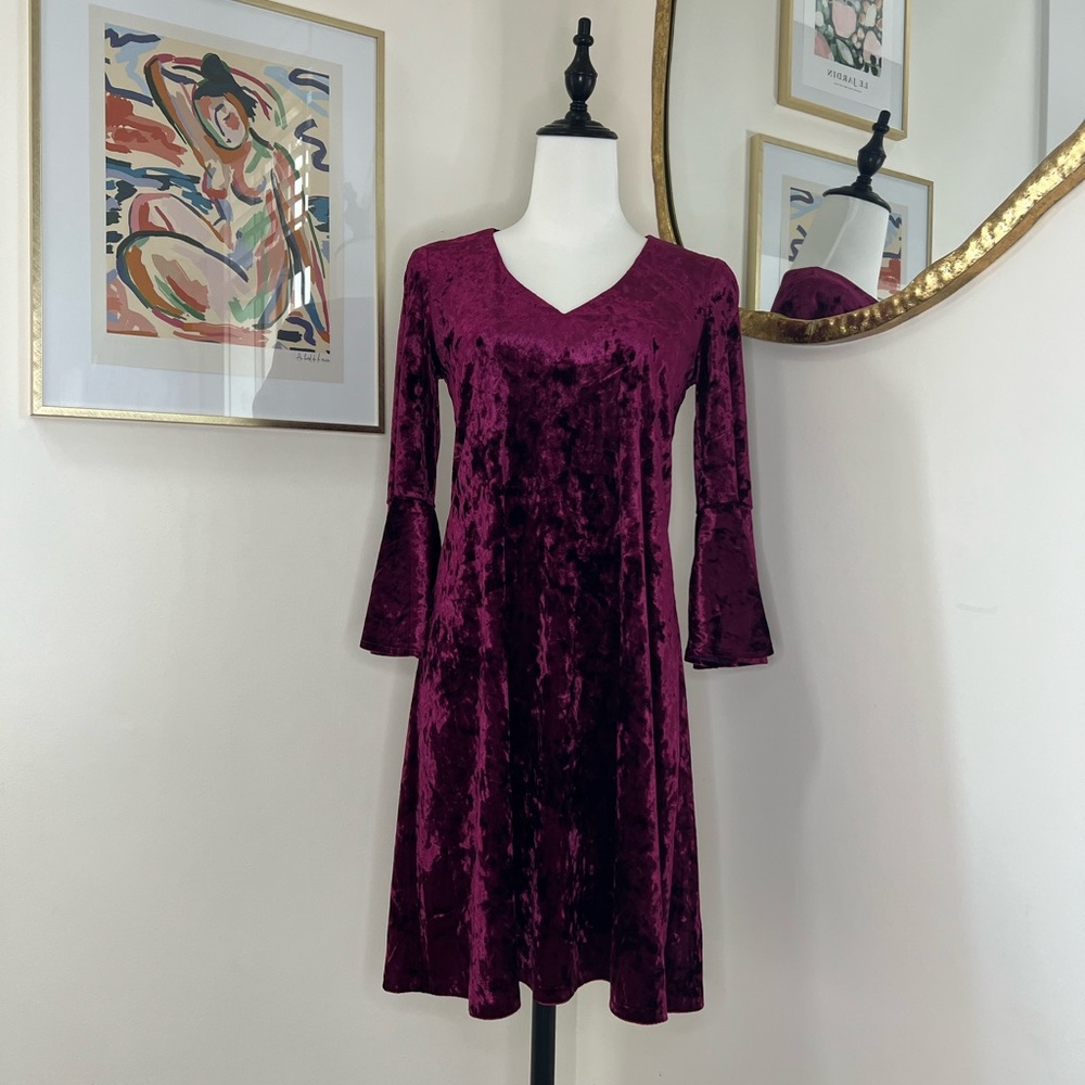 Maroon Velvet Cocktail Dress with V-Neck and Bell Sleeves